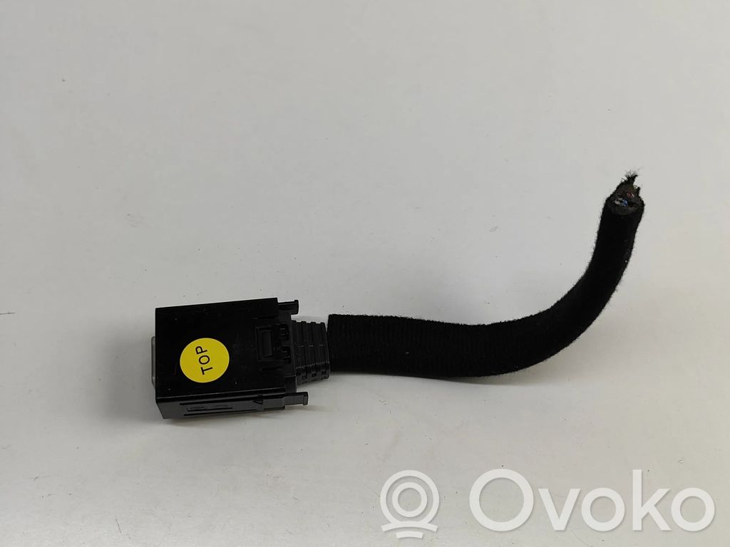 Enchufe conector USB   96122AT000