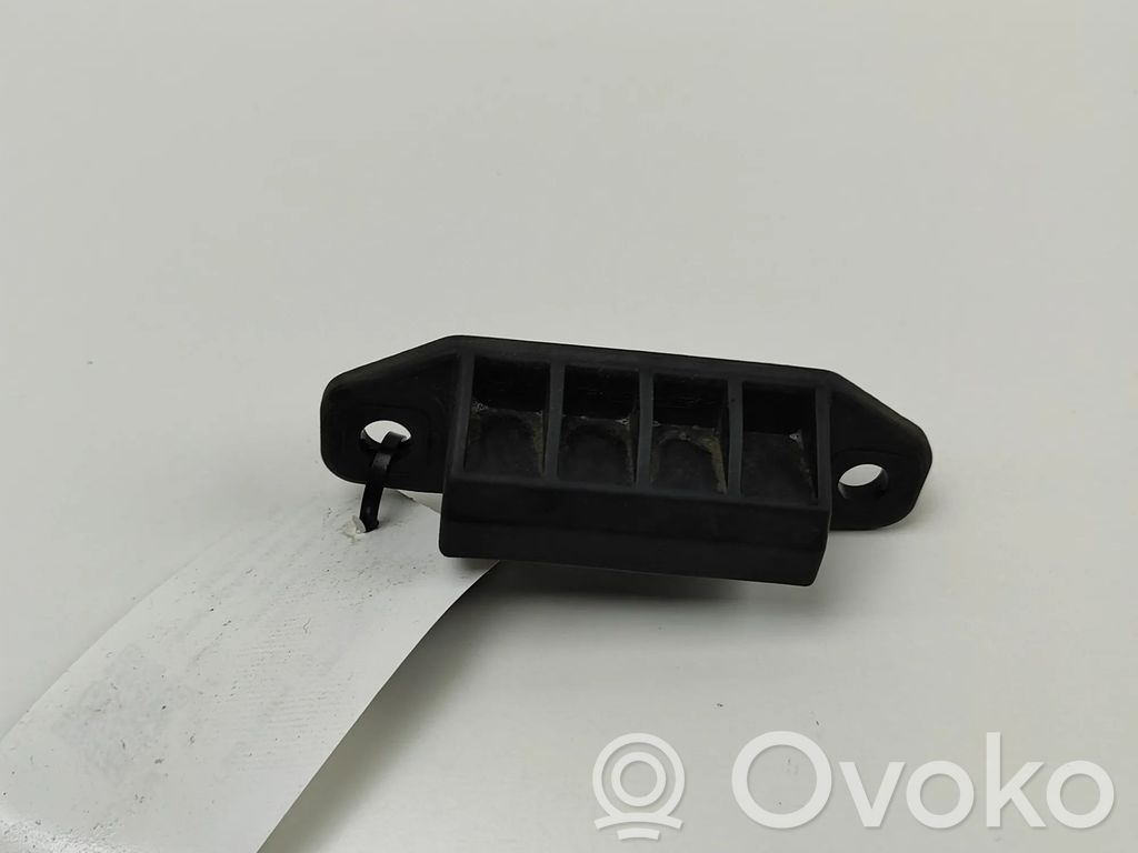 Toyota Auris 150 Bouton interrupteur ouverture du coffre 