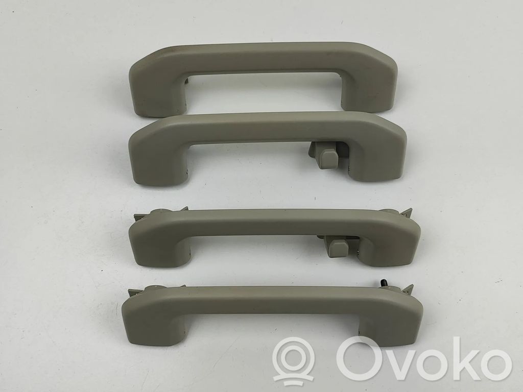 Volvo XC60 Un set di maniglie per il soffitto 