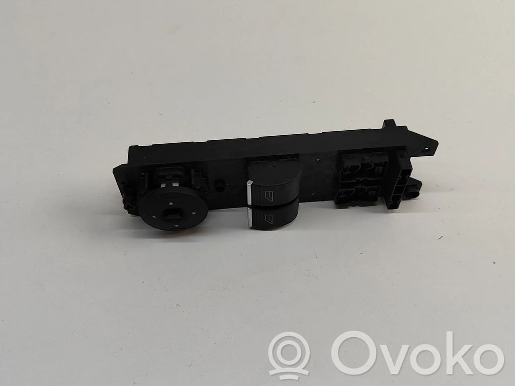 Ford Fiesta Electric window control switch 