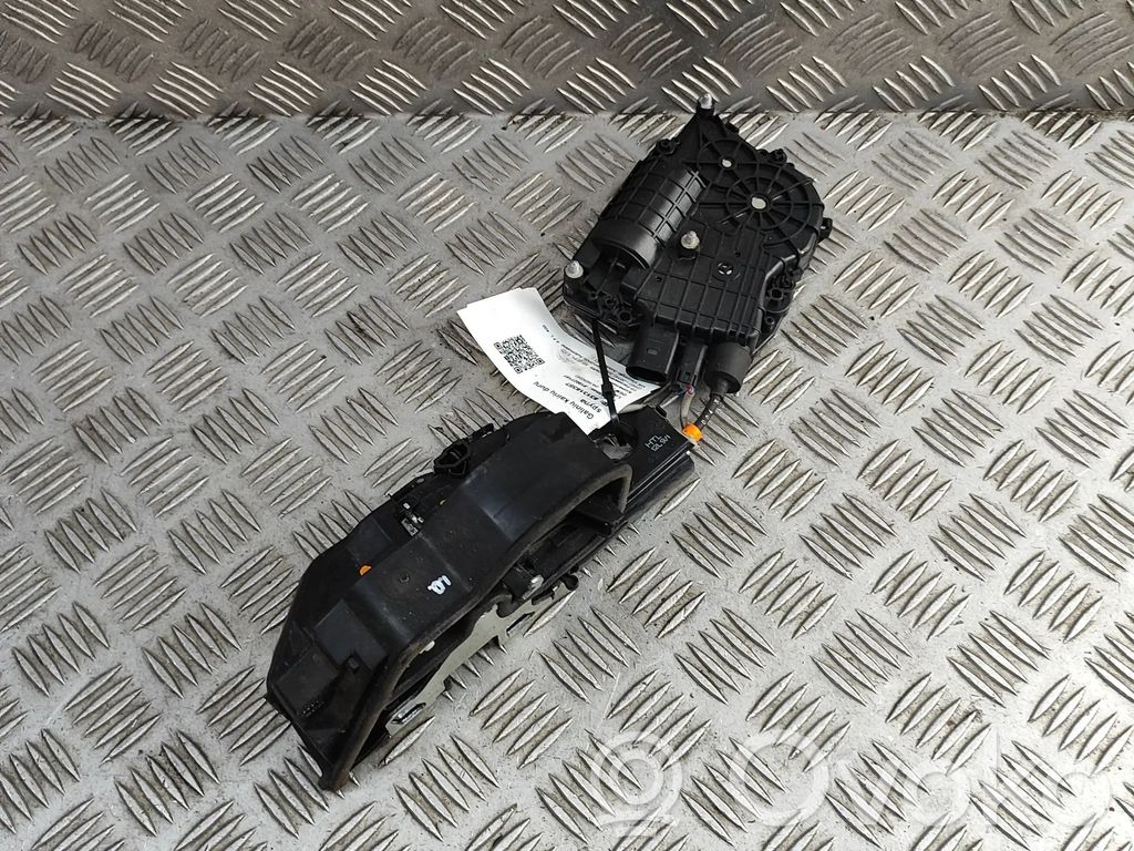 BMW X6 E71 Takaoven lukko 