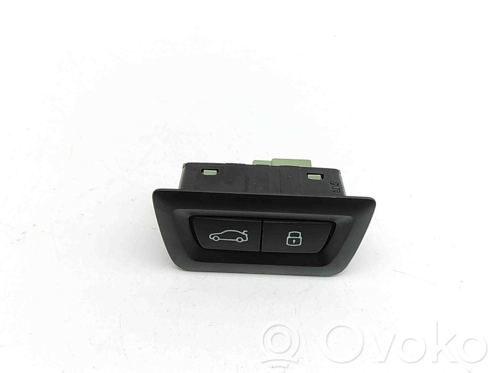 BMW iX1 Tailgate/boot open switch button 