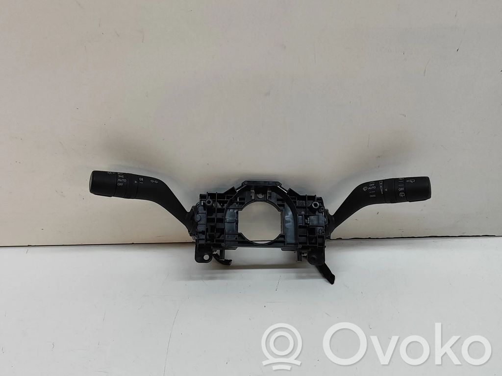 Mazda CX-30 Palanca de intermitentes 