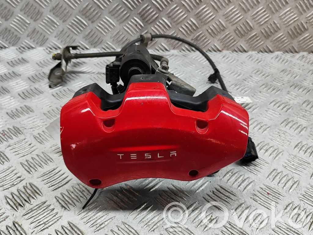 Tesla Model Y Takajarrusatula 