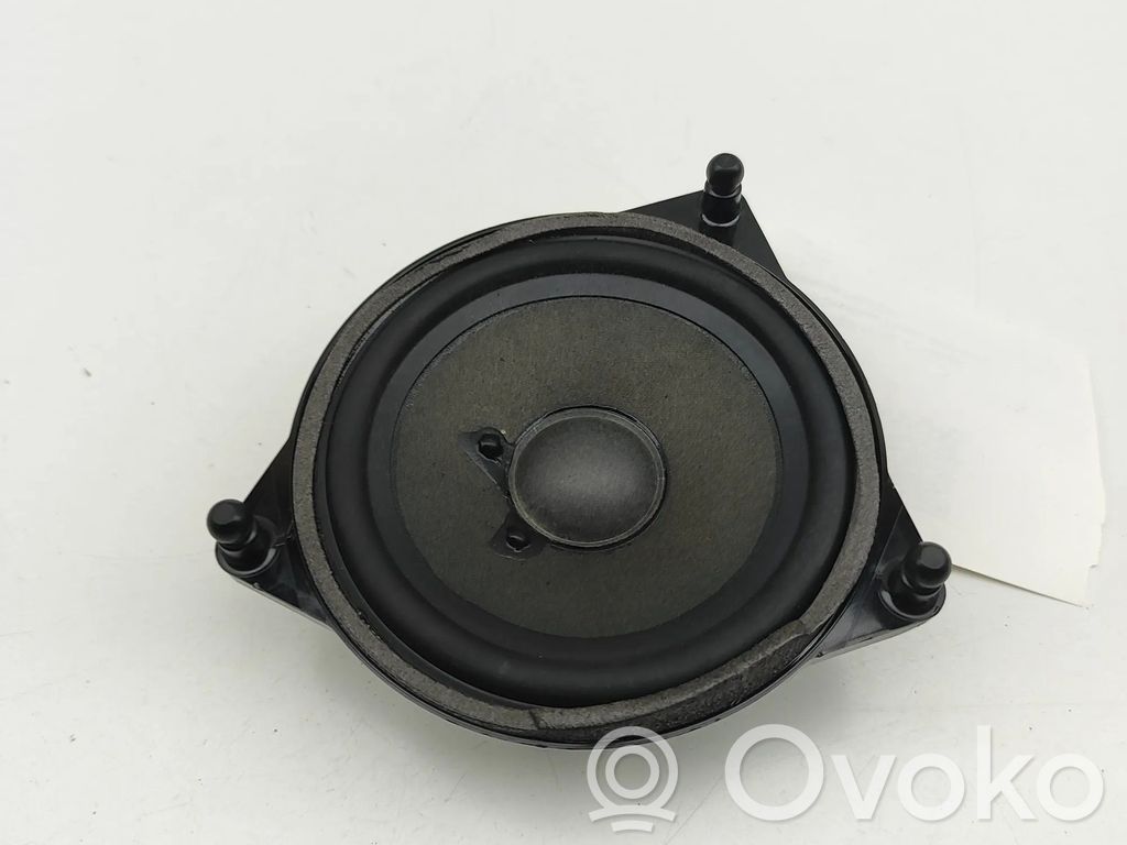 Mercedes-Benz C W205 Enceinte de porte arrière