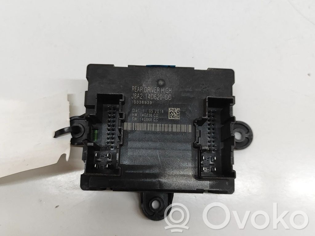 Unité de commande module de porte   J8A214D620CC