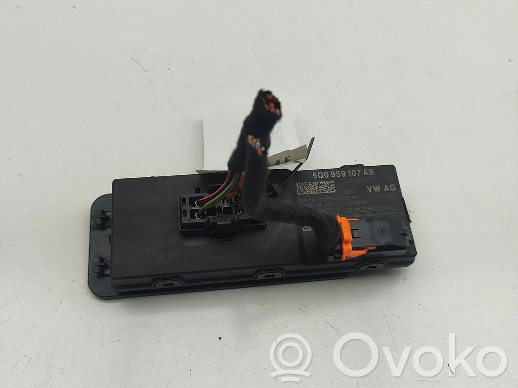 Skoda Superb B8 (3V) Tailgate/trunk control unit/module 