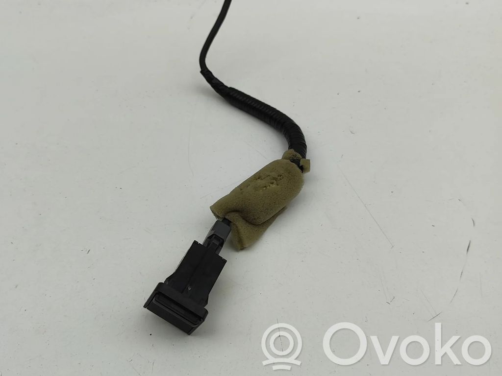 Nissan 370Z Enchufe conector USB 