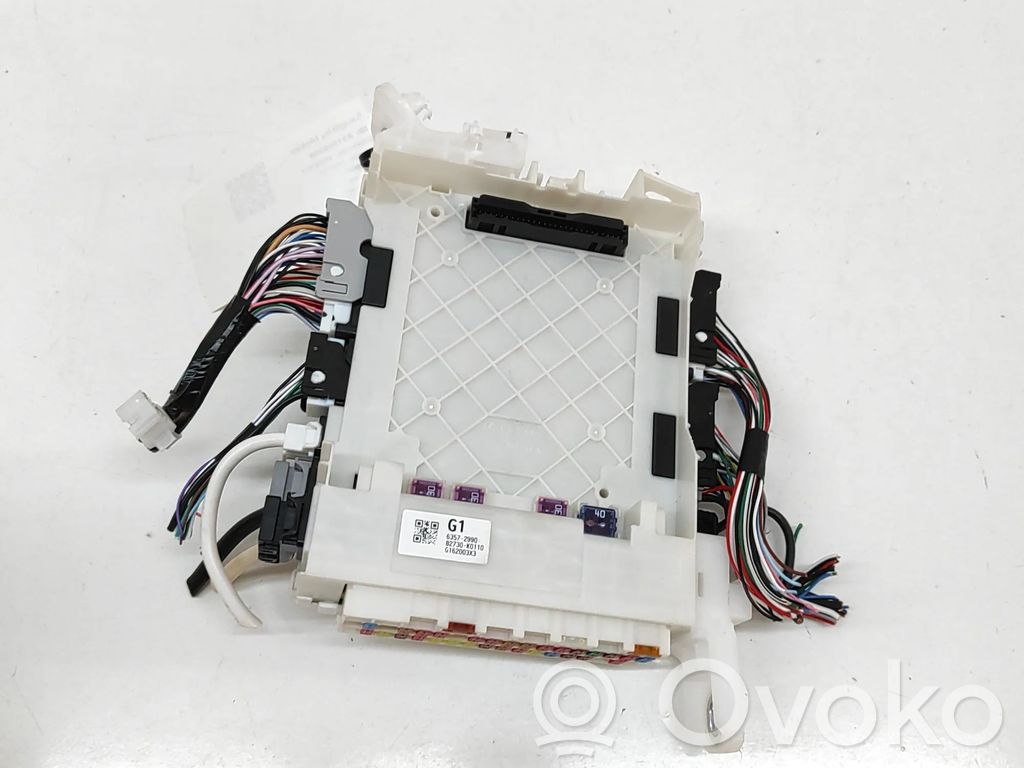 Toyota Yaris Cross Korin keskiosan ohjainlaite 