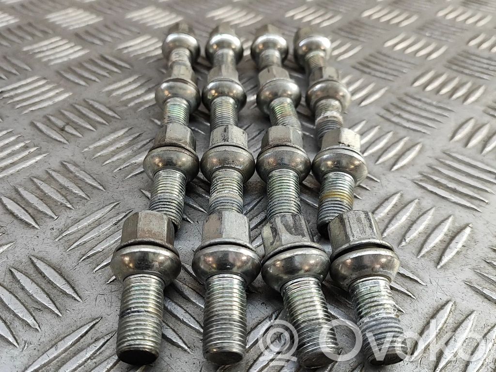 Tuercas/tornillos   WHT002438