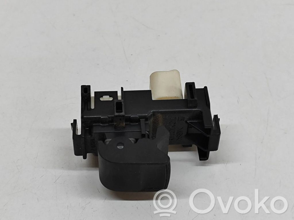 Toyota Auris E180 Interruttore di controllo dell’alzacristalli elettrico 