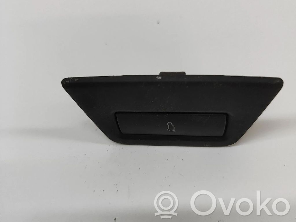 Audi Q7 4L Tailgate/boot open switch button 