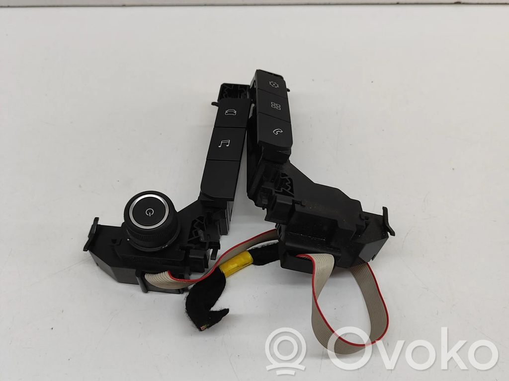 Opel Vivaro Sound control switch 