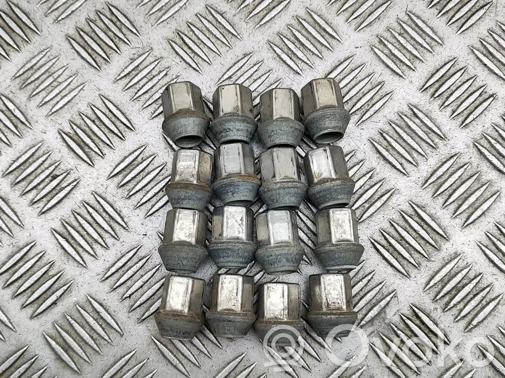 Mutterit/pultit   6G921K024AD