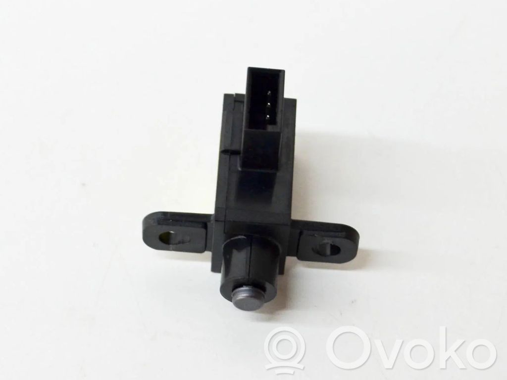 Tesla Model 3 Oil temperature sensor 