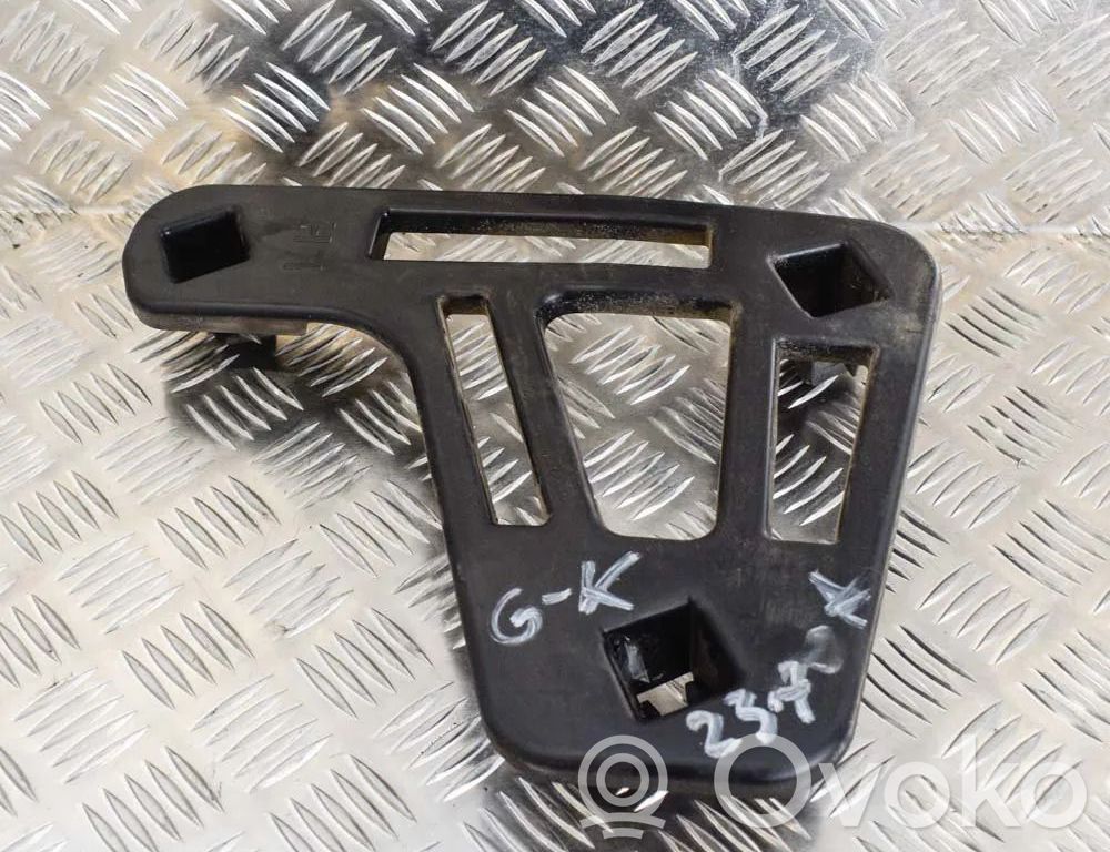KIA Ceed Soporte de montaje del parachoques trasero 
