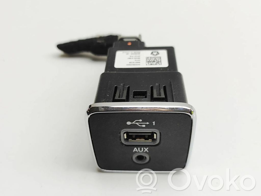 Jeep Compass AUX in-socket connector 