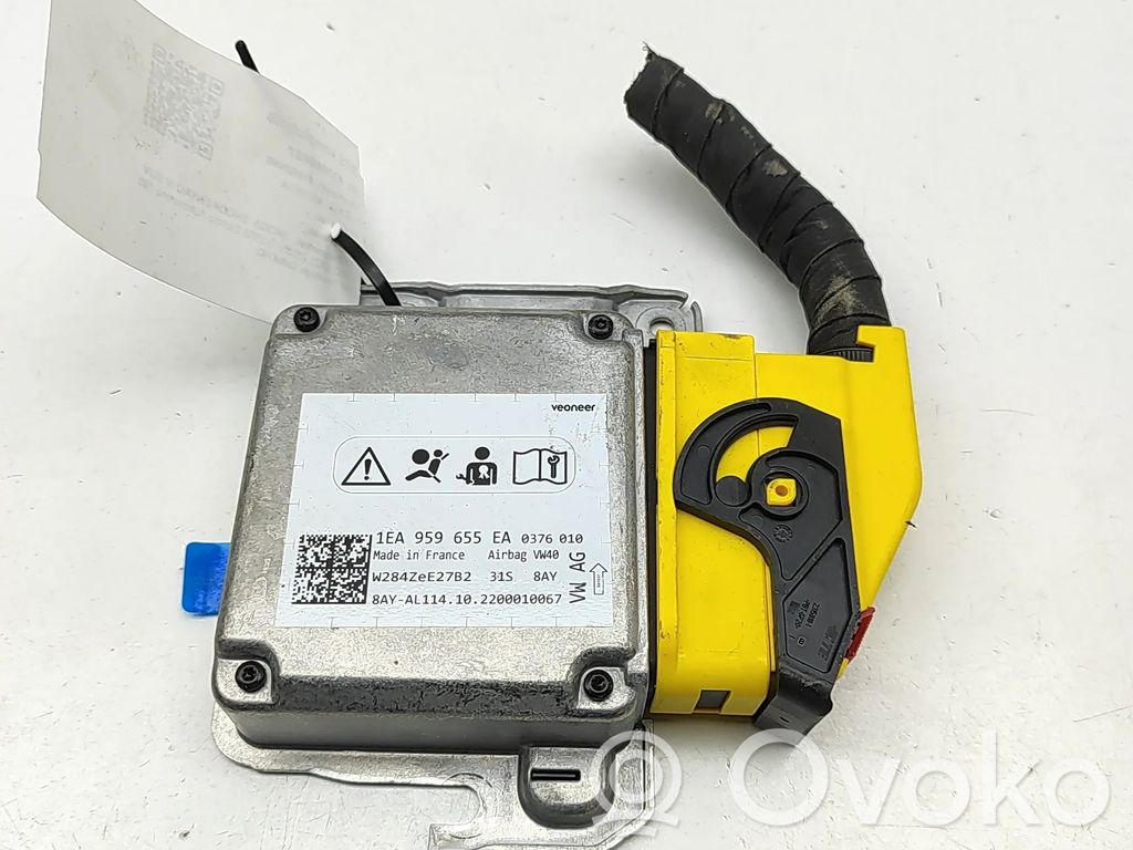 Skoda Enyaq iV Airbag control unit/module 