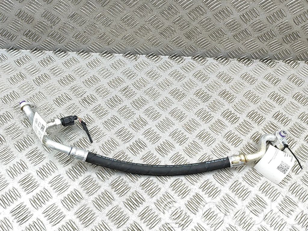 Volkswagen ID. Buzz Ilmastointilaitteen putki (A/C) 