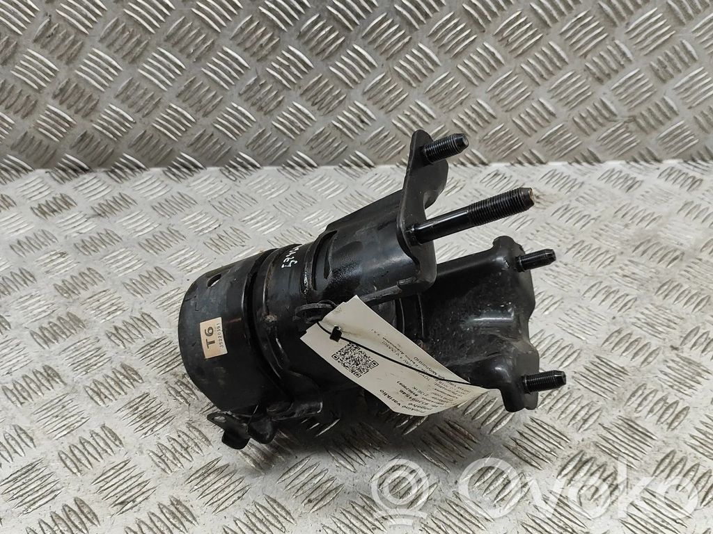 Toyota RAV 4 (XA50) Engine mount bracket 