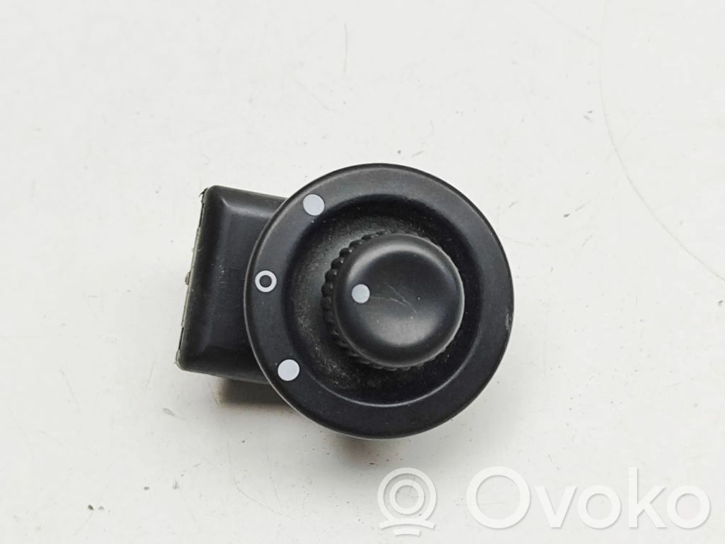 Opel Vivaro Wing mirror switch 