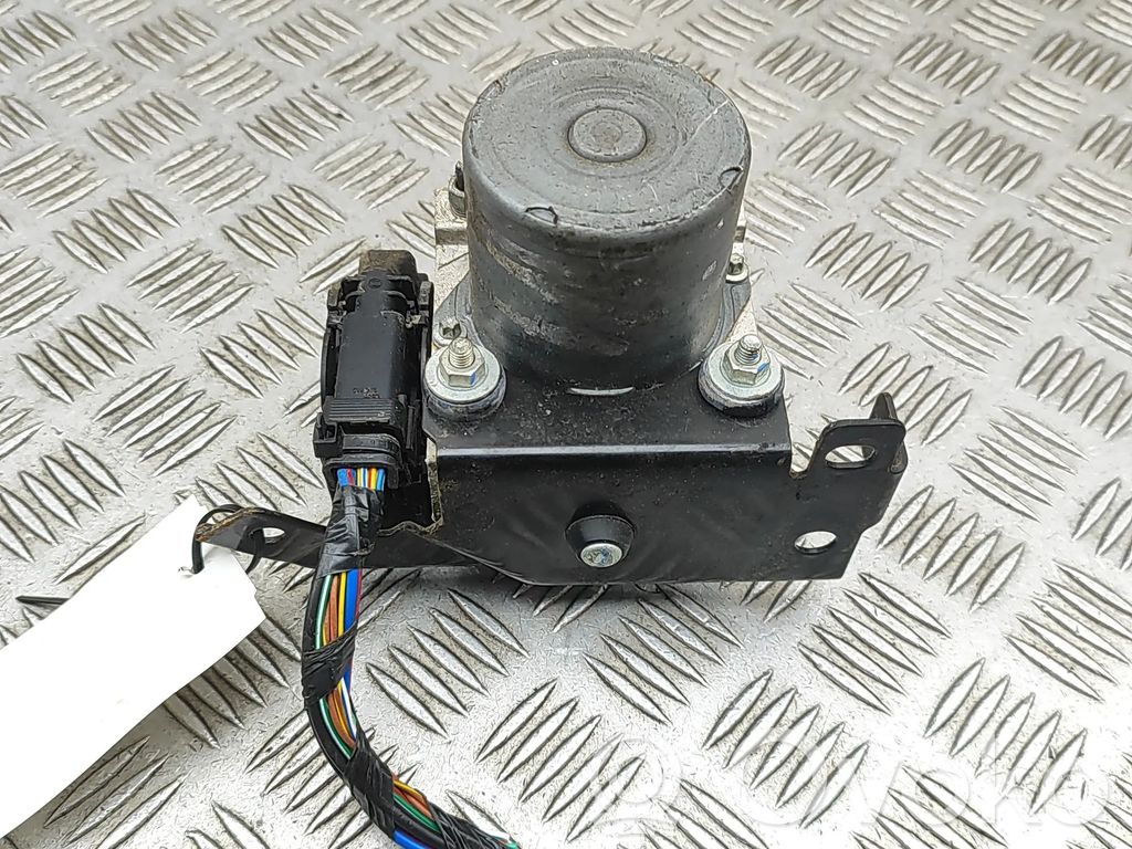 ABS-pumppu   UR61437A0,0265231027