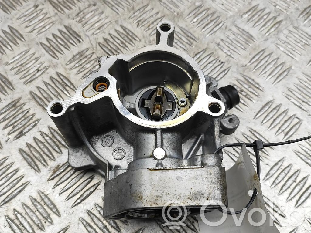 Audi A3 S3 8V Vacuum pump 