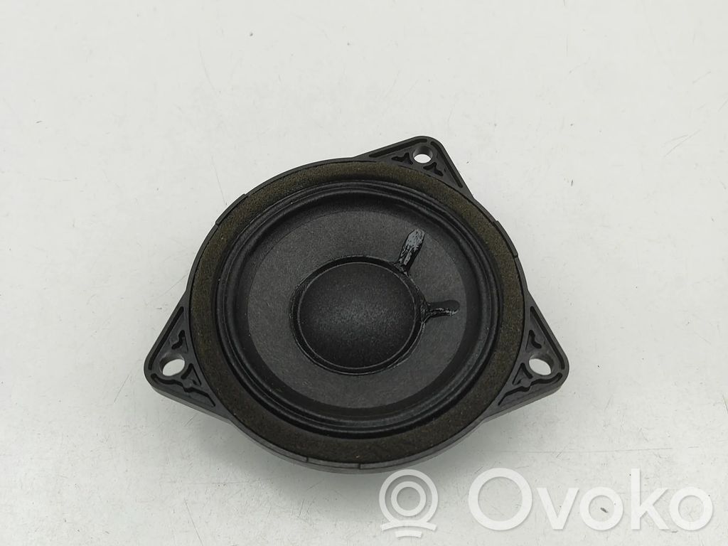 Porsche Taycan 9J1 Altavoz de la puerta trasera 