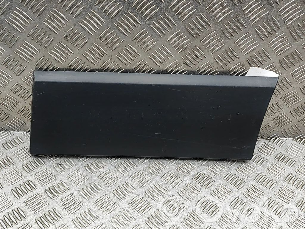 Opel Vivaro Listwa tylnego błotnika 