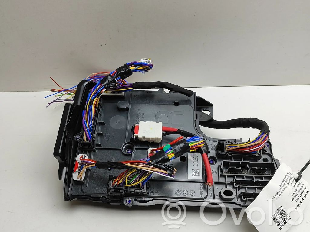 Tesla Model Y Juniper Central body control module 
