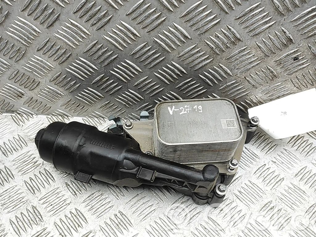 BMW X1 F48 F49 Nakrętka filtra oleju 