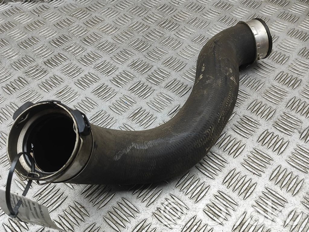 Mercedes-Benz E C207 W207 Tubo flessibile intercooler