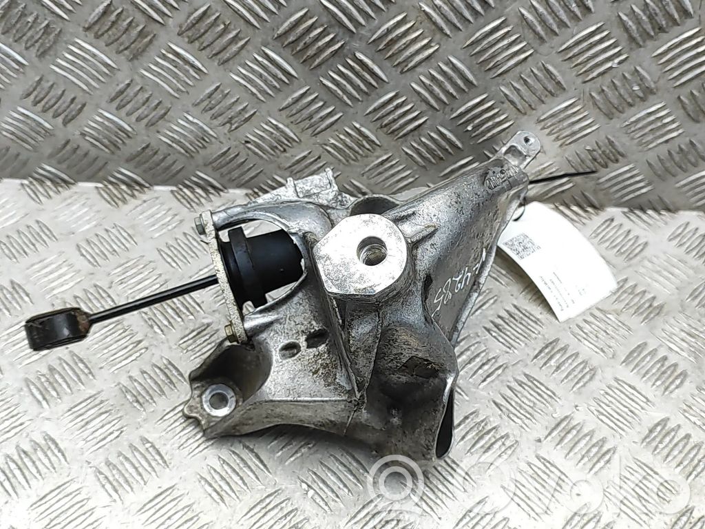 Audi A4 S4 B9 8W Engine mounting bracket 