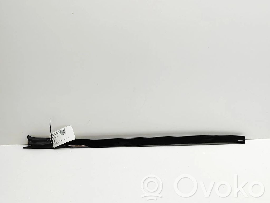 BMW X7 G07 Windshield trim 