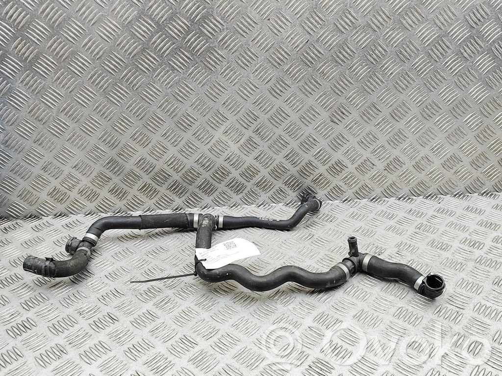 BMW X1 F48 F49 Tubo flessibile del liquido di raffreddamento del motore 