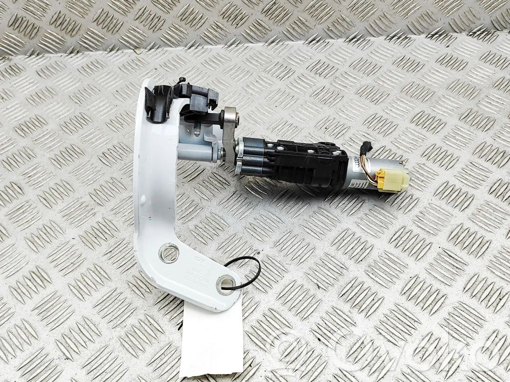 Audi Q7 4M Tailgate/trunk/boot hinge 