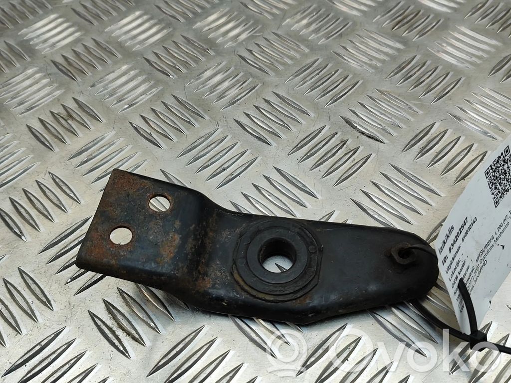 Mitsubishi L200 Staffa del pannello di supporto del radiatore 
