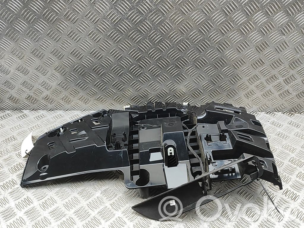 BMW XM Uchwyt / Mocowanie zderzaka tylnego 