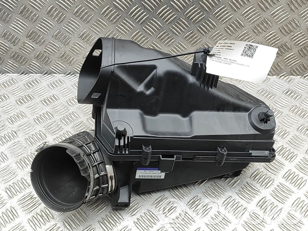 BMW XM Obudowa filtra powietrza 