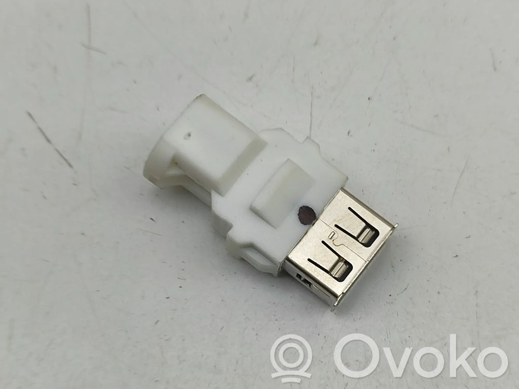 Enchufe conector USB   9229294