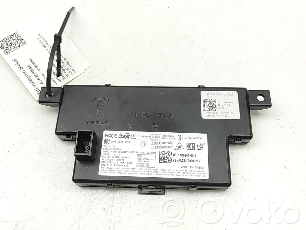 Tesla Model 3 Door central lock control unit/module 