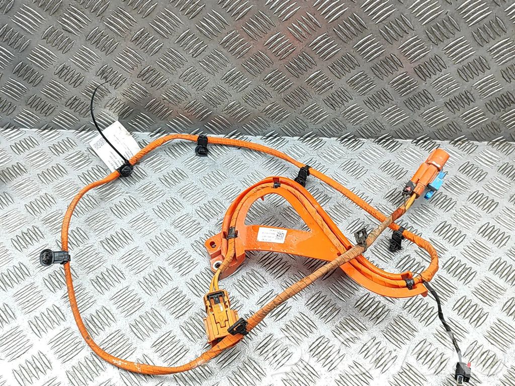 Tesla Model 3 Muu johtosarja 