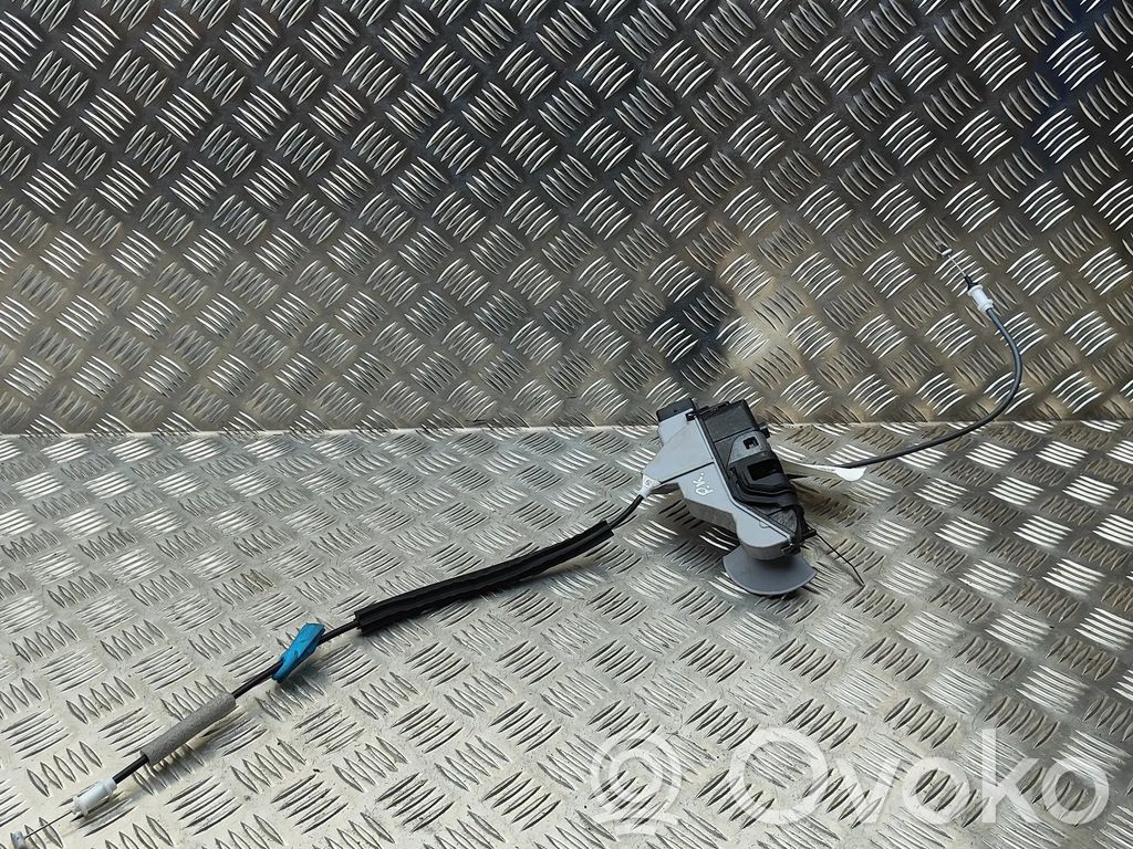 Toyota ProAce City Coupe door lock (next to the handle) 
