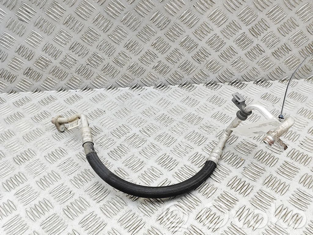 Opel Vivaro Ilmastointilaitteen putki (A/C) 