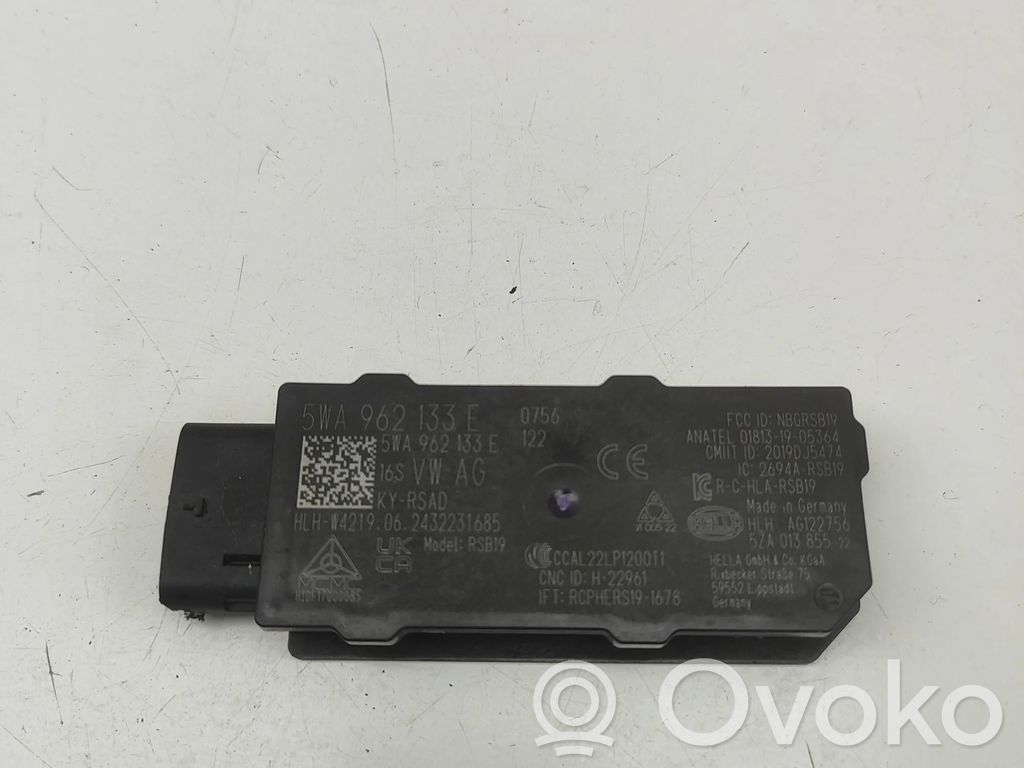 Keyless system antenna   5WA962133E