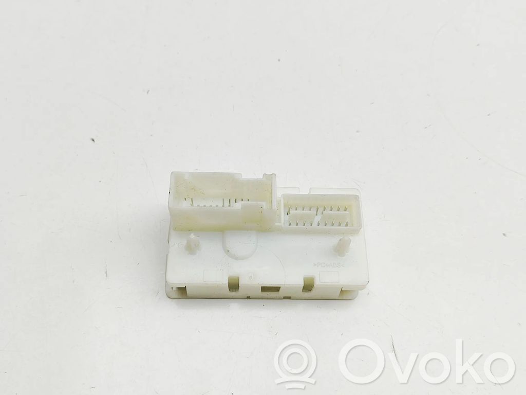 BMW iX Current control relay 