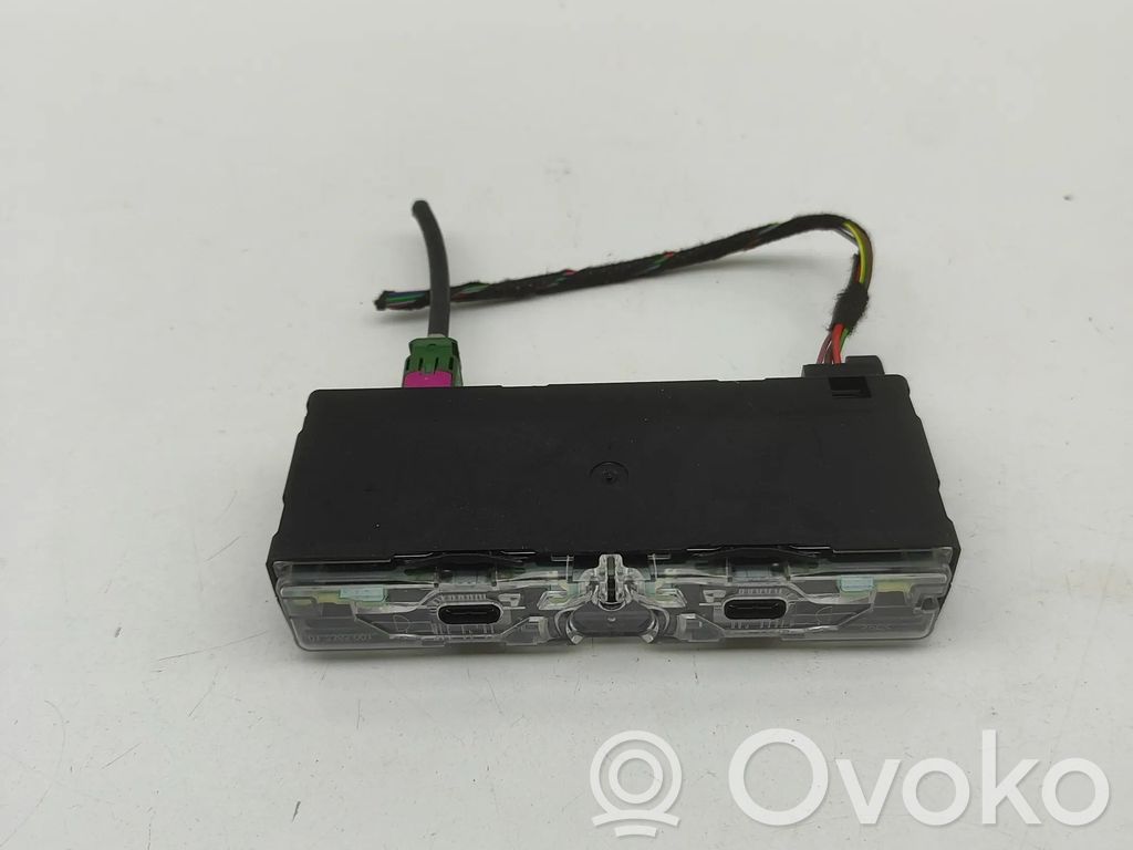 Audi A6 etron 85E Enchufe conector USB 