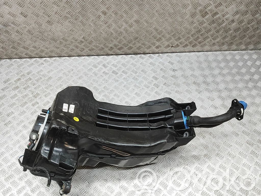 Audi Q7 4M AdBlue-nestesäiliö 