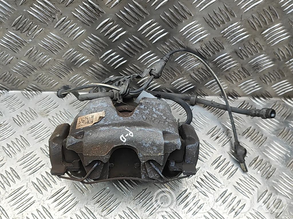 Audi A5 Zacisk hamulcowy przedni 