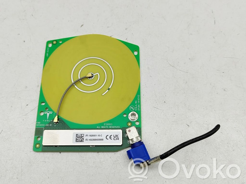GPS-pystyantenni   192000110C